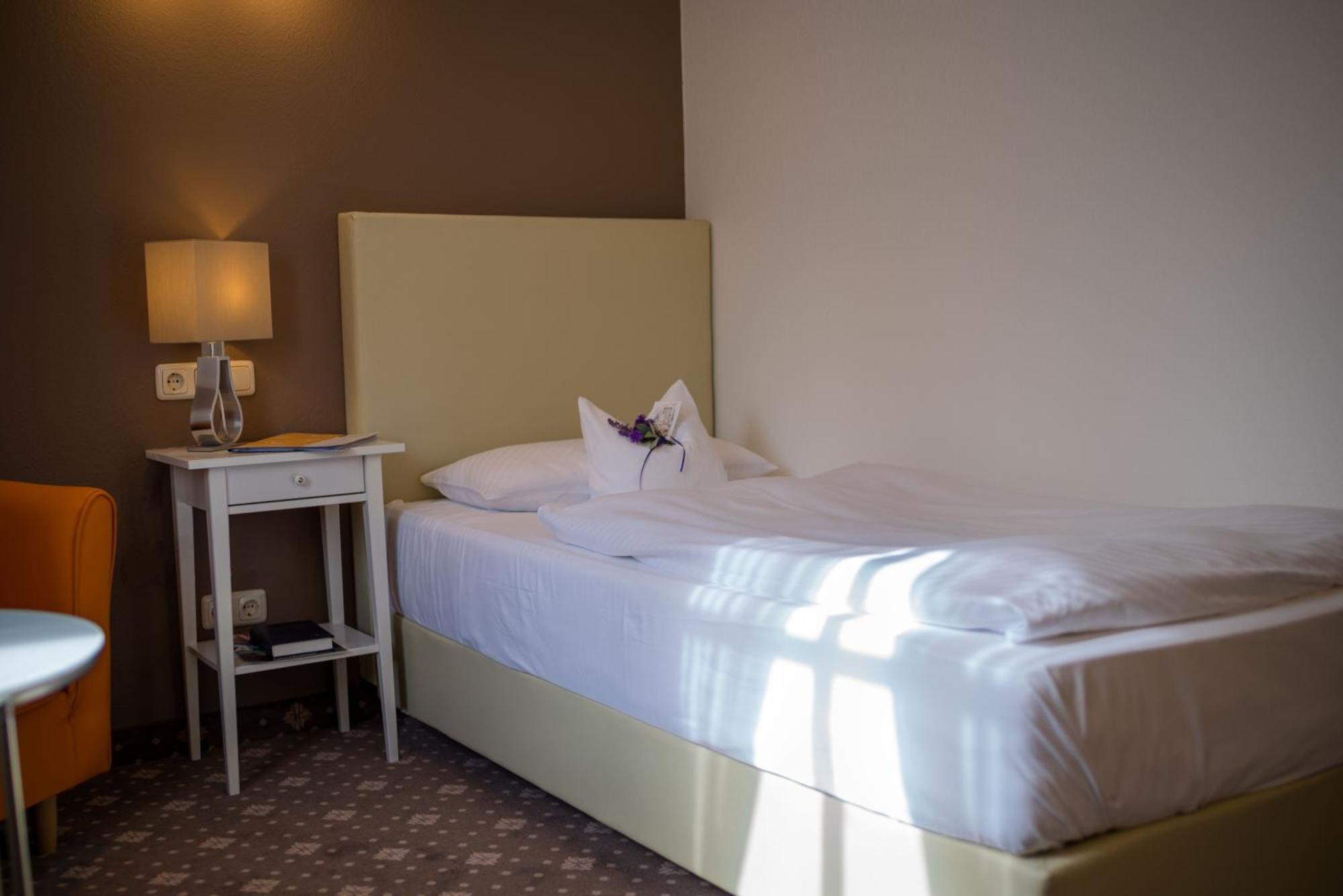 Hotel Leicht Biebelried Eksteriør bilde